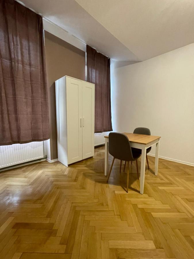 Schei Central Studios In The Heart Of Braşov Eksteriør bilde