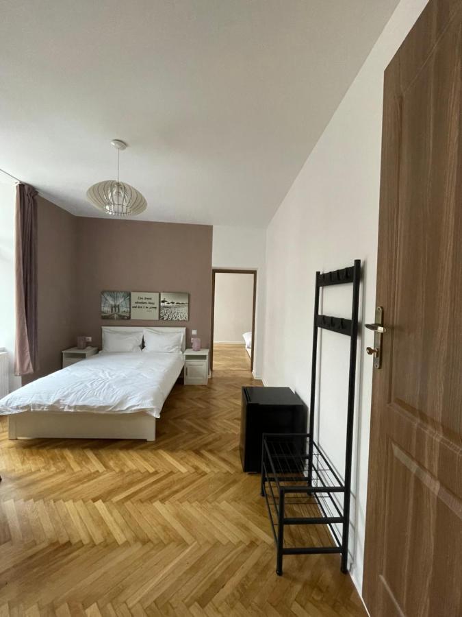 Schei Central Studios In The Heart Of Braşov Eksteriør bilde